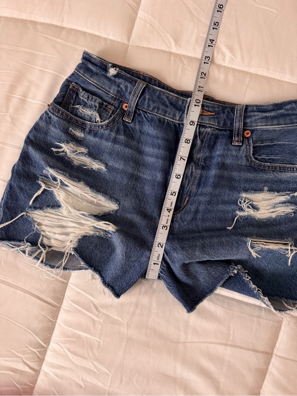American Eagle Ripped Mom Shorts - Picture 5 of 6